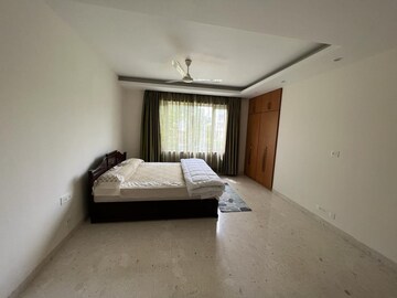 Bedroom in 3 BHK Builder Floor at Panchsheel Park – for Rent