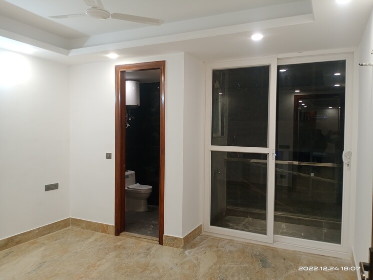 Other, vasant kunj 3 Bedroom 1300 Sq.Ft. Apartment In Vasant Kunj Delhi 8936098
