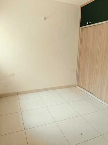 Room in 2 BHK Apartment at Prestige Finsbury Park Hyde, Bagaluru – for Rent