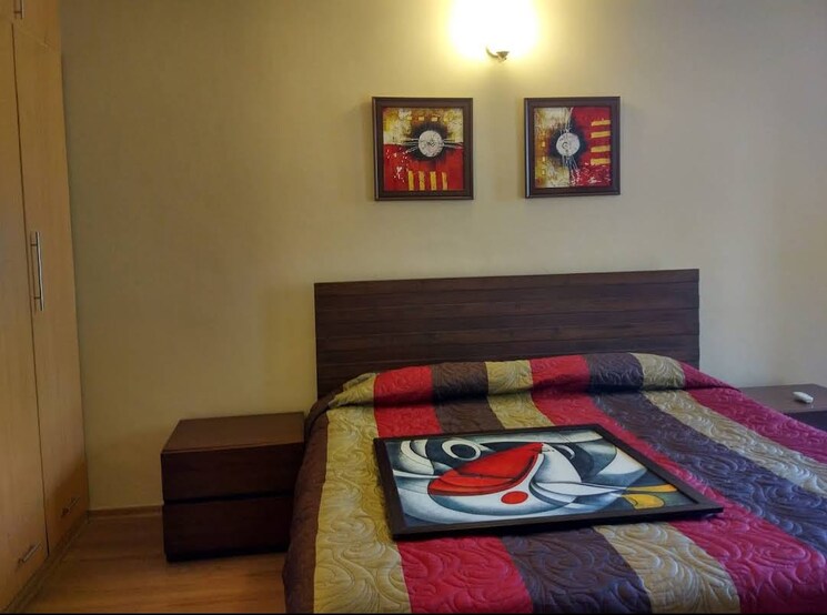 Bedroom, dlf-the-summit 4 Bedroom 3400 Sq.Ft. Apartment In Dlf Phase V Gurgaon 8936087
