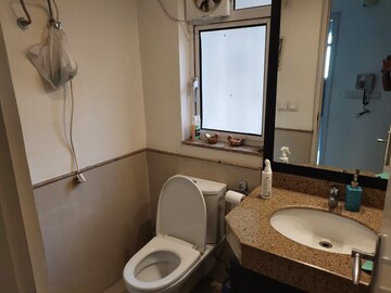 Bathroom in 4 BHK Apartment at DLF The Summit, Dlf Phase V – for Rent