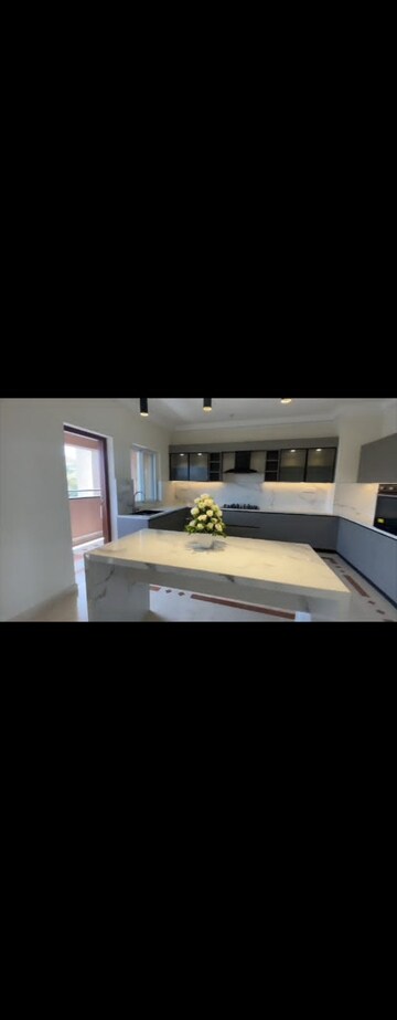 Bedroom in 4 BHK Apartment at Hm Grandeur, Frazer Town – for Rent