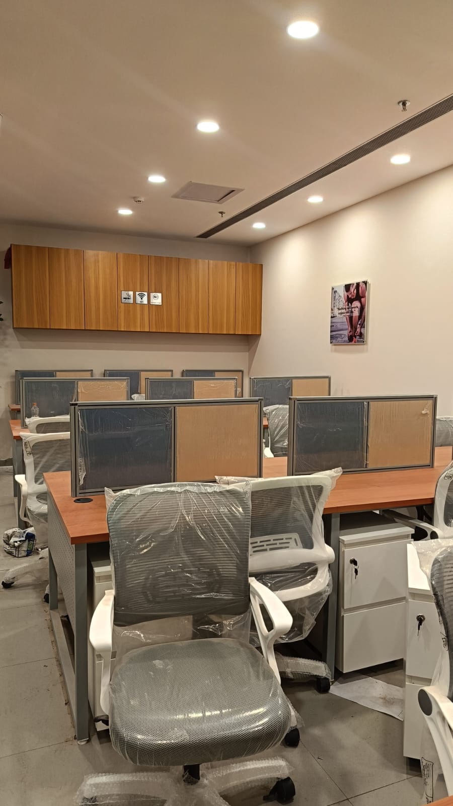 Office Space For Rent in Mani Casadona