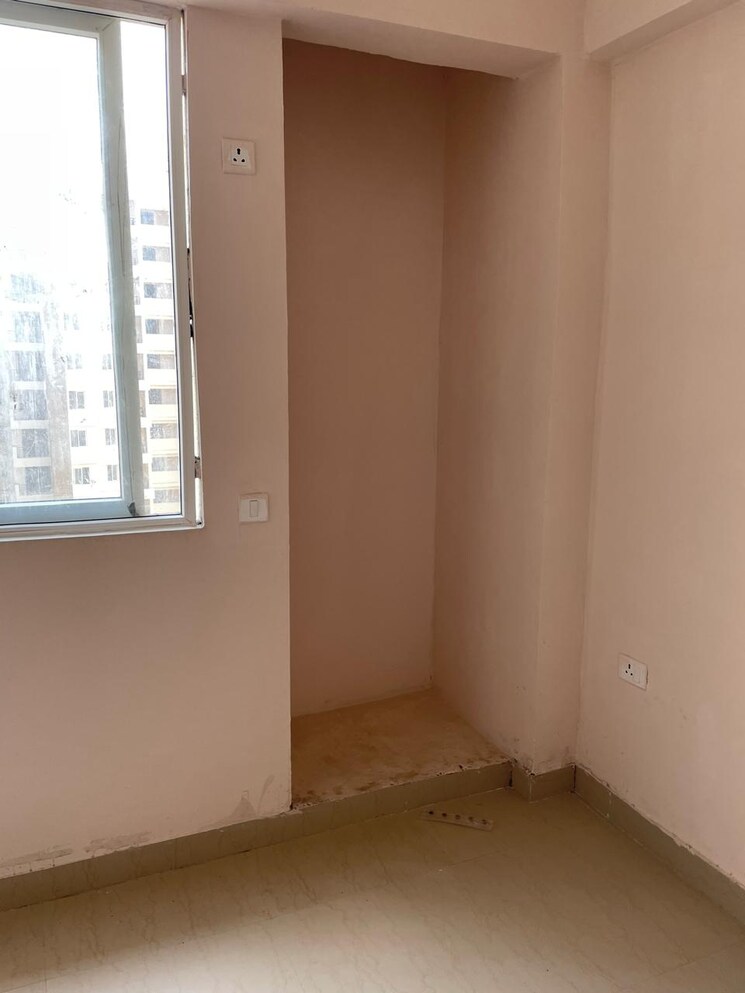 Room, amrapali-golf-homes 2 Bedroom 835 Sq.Ft. Apartment In Sector 4 Greater Noida Greater Noida 8936173