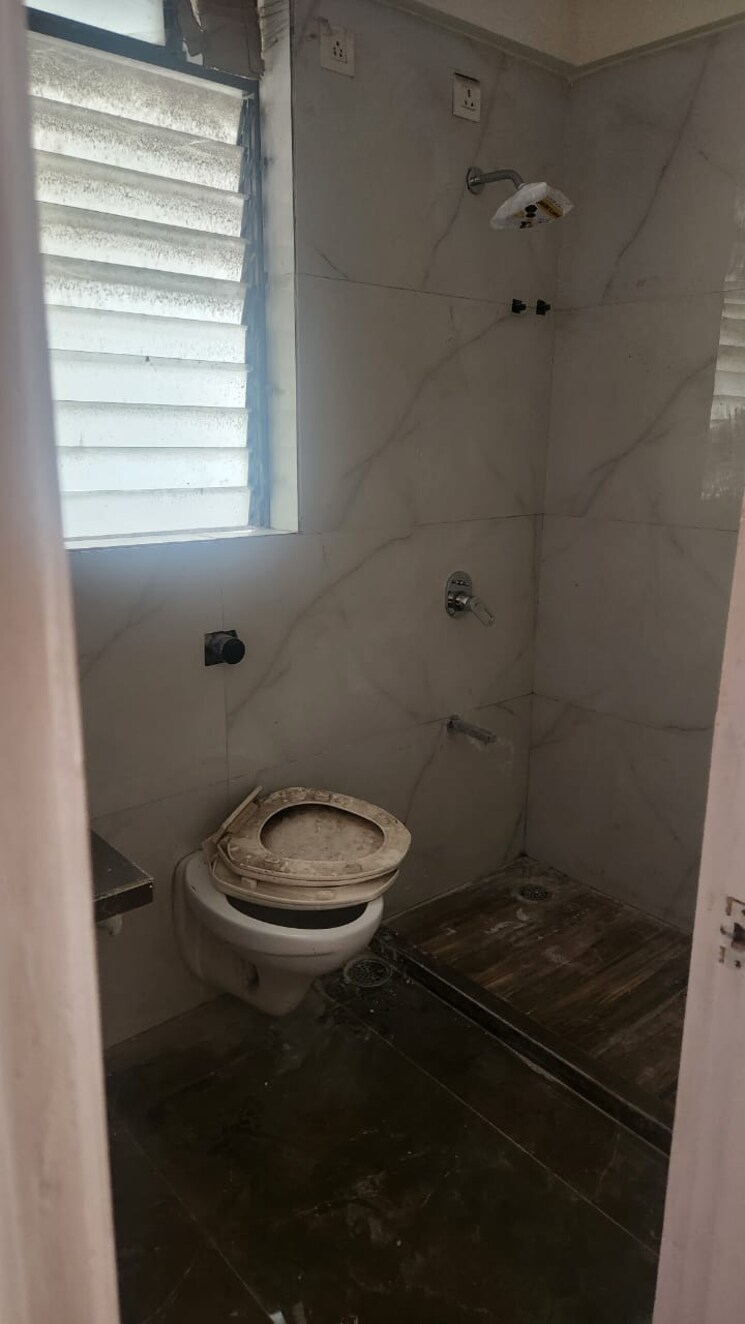 Bathroom, kukreja-hari-kunj-3 2 Bedroom 910 Sq.Ft. Apartment In Chembur Mumbai 8936191