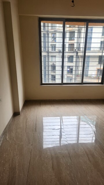 Room in 2 BHK Apartment at Kukreja Hari Kunj 3, Chembur – for Rent