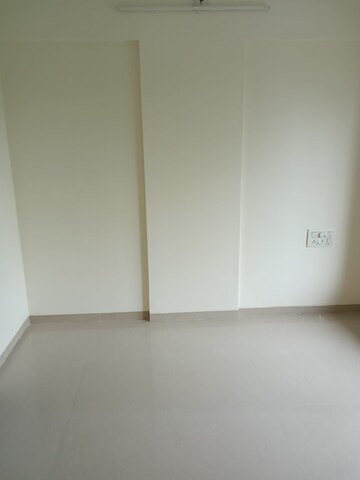Room in 2 BHK Apartment at Gold Crest Apartment Chembur, Chembur – for Rent
