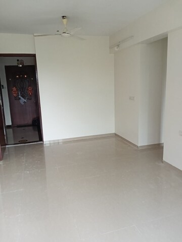 Room in 2 BHK Apartment at Gold Crest Apartment Chembur, Chembur – for Rent