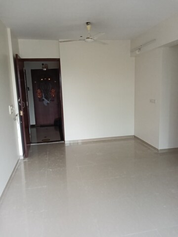 Room in 2 BHK Apartment at Gold Crest Apartment Chembur, Chembur – for Rent