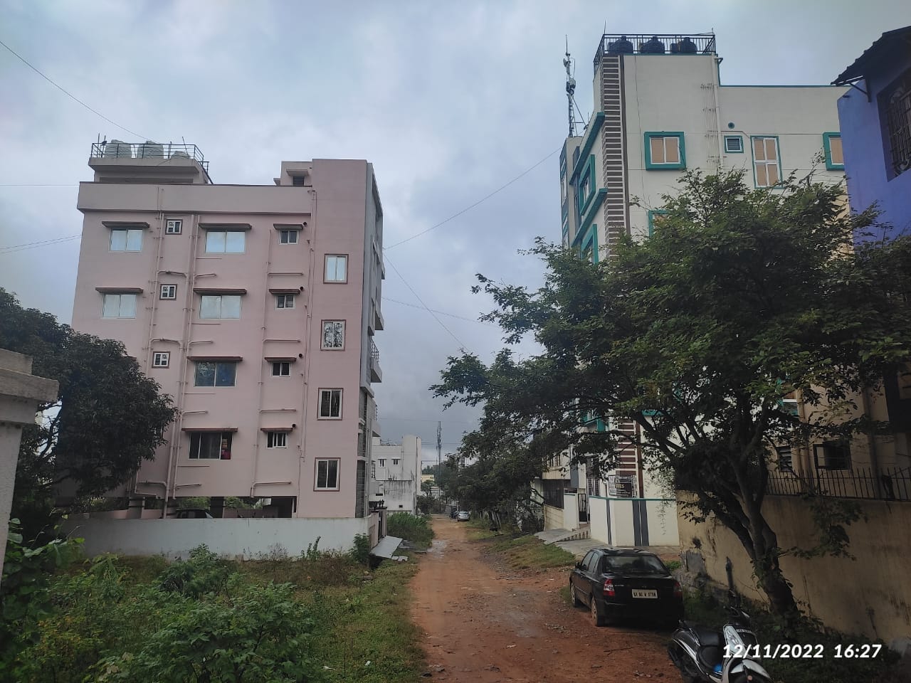 Plot For Sale in Sai Prashanthi