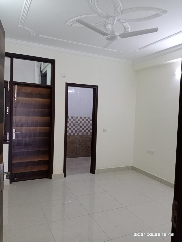 Room, vasant kunj 3 Bedroom 1300 Sq.Ft. Builder Floor In Vasant Kunj Delhi 8936311