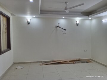 Furnished Amenities in 3 BHK Builder Floor at Vasant Kunj – for Rent
