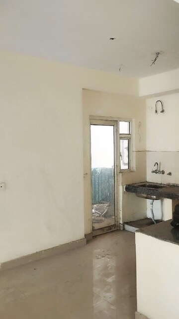 Room in 2 BHK Apartment at Panchsheel Greens II, Sector 16 Greater Noida – for Sale