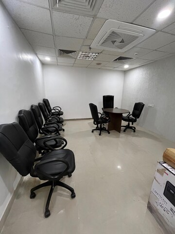 Team Area in  Co-working Space at Alkapuri – for Rent
