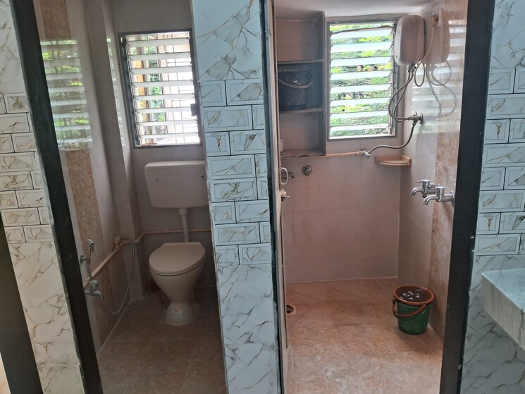 Bathroom, starwing-apurva-residencies 1.5 Bedroom 600 Sq.Ft. Apartment In Andheri East Mumbai 8936243