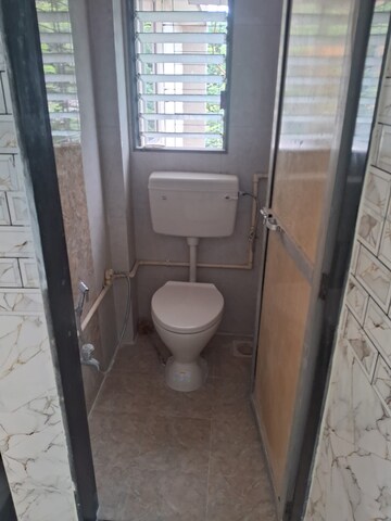 Bathroom in 1.5 BHK Apartment at Starwing Apurva Residencies, Andheri East – for Rent