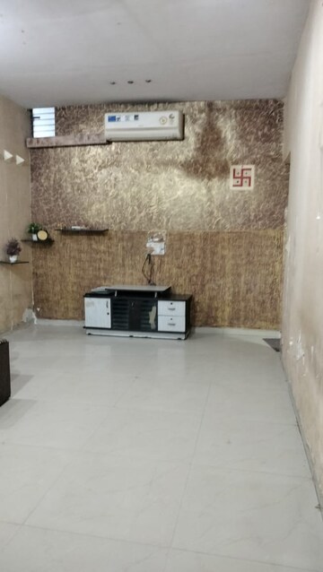 Living Room in 3 BHK Apartment at Jivraj Park – for Rent