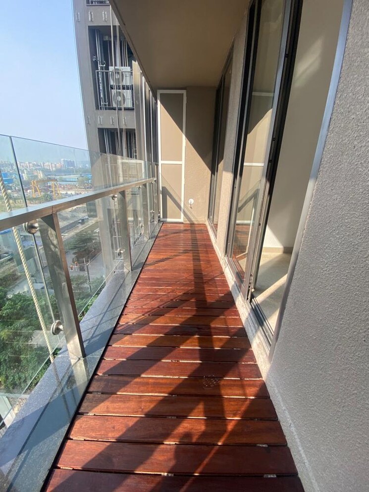 Balcony, lodha-aura 3 Bedroom 953 Sq.Ft. Apartment In Wadala Mumbai 8936394