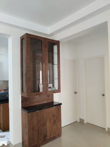 Room in 3 BHK Apartment at Mantri Webcity, Hennur – for Rent