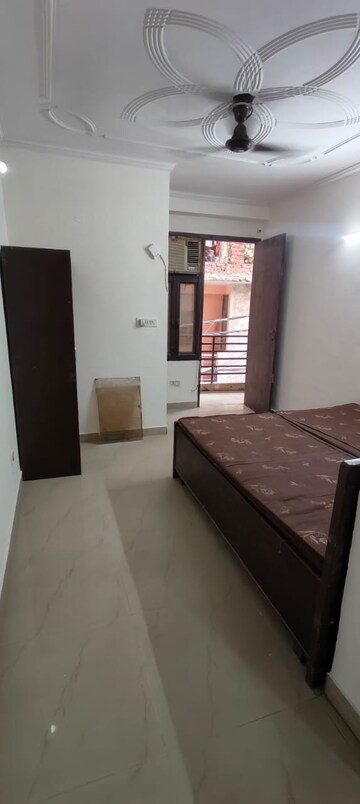 Room in 1 RK Apartment at Maidan Garhi – for Rent