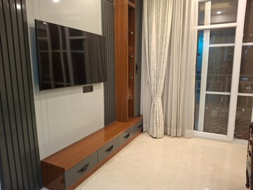 Room in 3.5 BHK Apartment at SS The Leaf, Sector 85 – for Rent