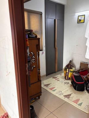 Room in 2.5 BHK Apartment at Gulshan Botnia, Sector 144 – for Sale