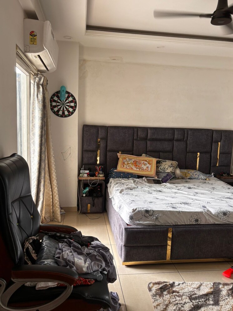 Bedroom, gulshan-botnia 2.5 Bedroom 1160 Sq.Ft. Apartment In Sector 144 Noida 8936441
