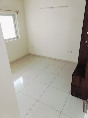 Room in 1 BHK Apartment at Godrej Avenues, Yelahanka – for Rent
