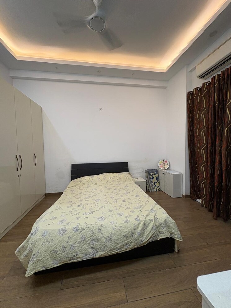Master Bedroom, purvanchal-royal-park 3 Bedroom 1315 Sq.Ft. Apartment In Sector 137 Noida 8936462