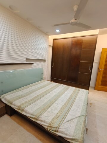Bedroom in 3 BHK Apartment at Khar West – for Rent
