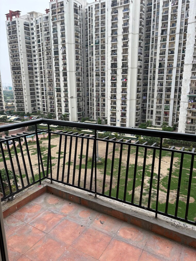 Balcony, ajnara-daffodil 3 Bedroom 1435 Sq.Ft. Apartment In Sector 137 Noida 8936492