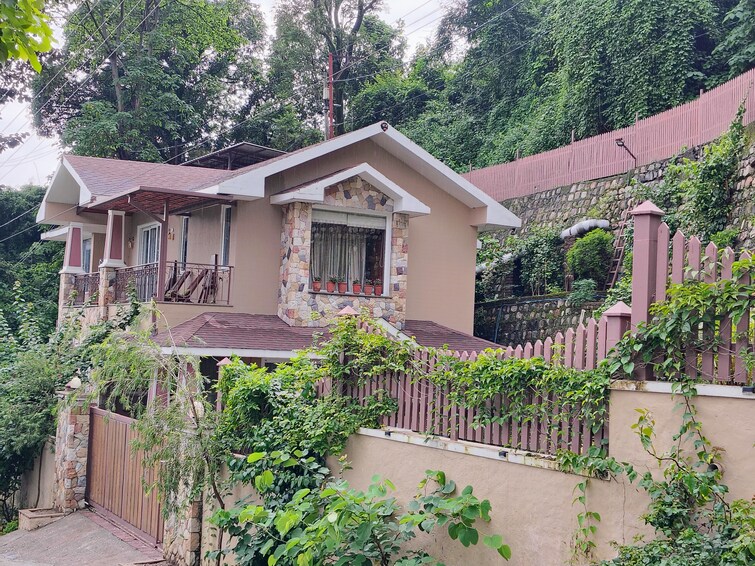 Cover Image, rajpur road 6 Bedroom 500 Sq.Yd. Villa In Rajpur Road Dehradun 8936487