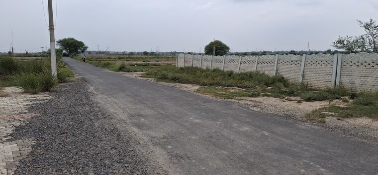 undefined, jewar  100 Sq.Yd. Plot In Jewar Greater Noida 8936500