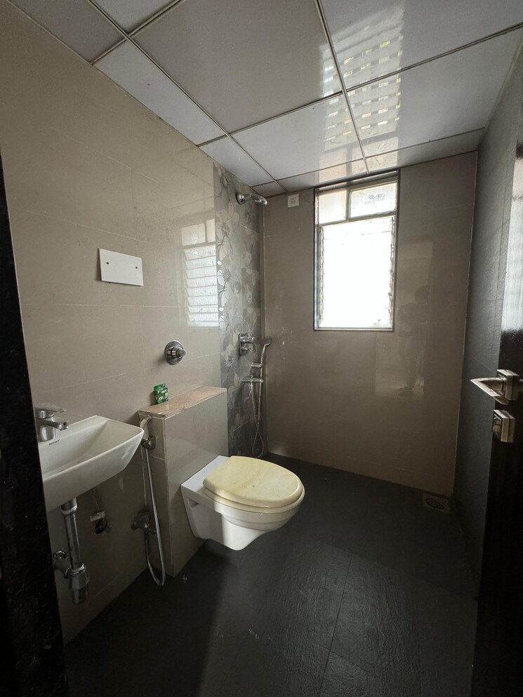 Bathroom, pride-panorama 2 Bedroom 1250 Sq.Ft. Apartment In Senapati Bapat Road Pune 8936537