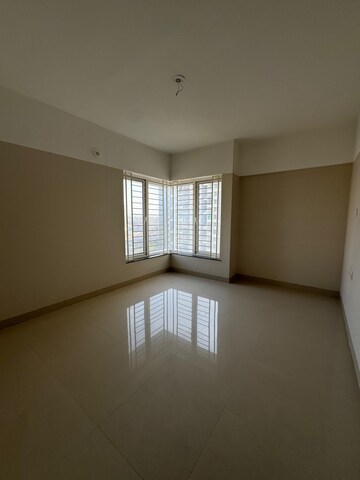 Room in 2 BHK Apartment at Pride Panorama, Senapati Bapat Road – for Rent