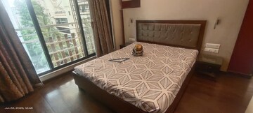 Bedroom in 2 BHK Apartment at Khar West – for Rent