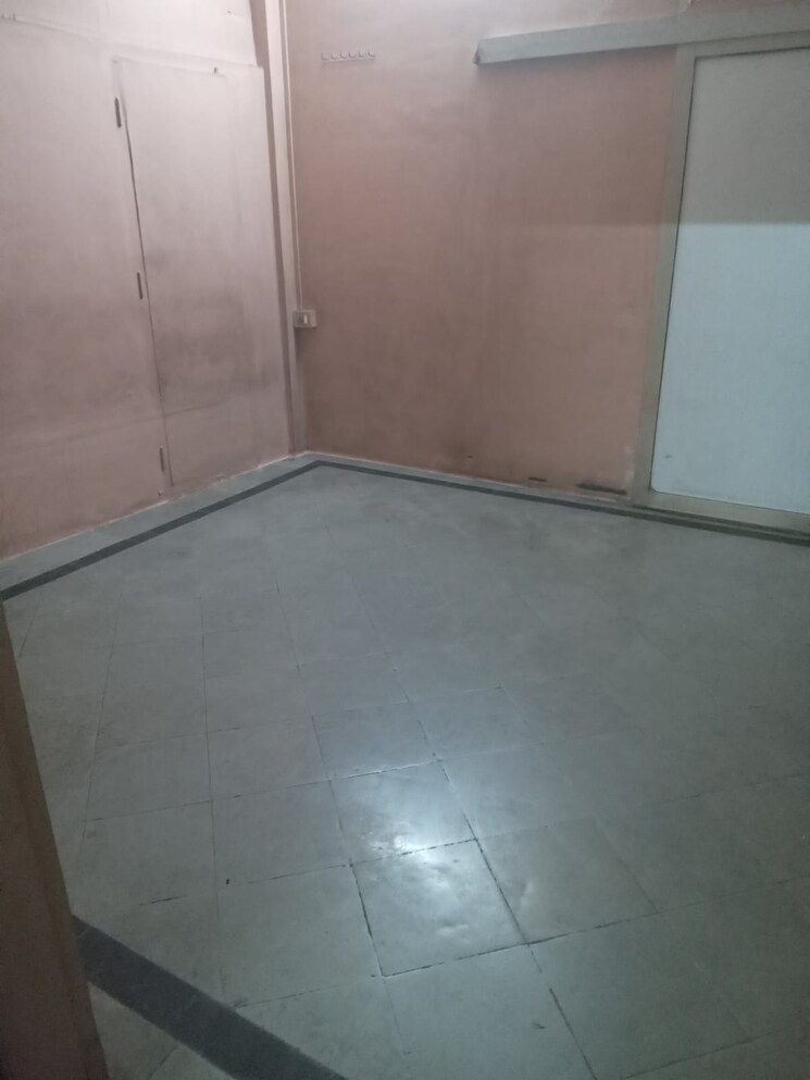 Room, mahim west 1 Bedroom 450 Sq.Ft. Apartment In Mahim West Mumbai 8936545