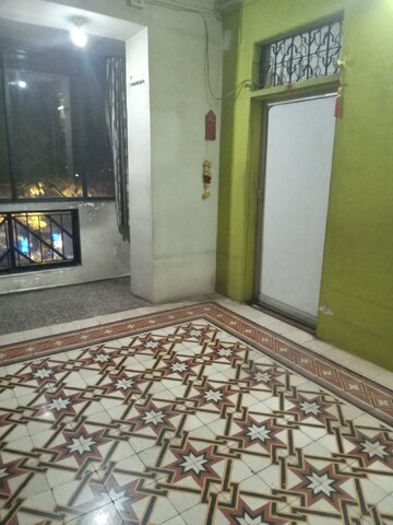 Bedroom in 1 BHK Apartment at Mahim West – for Rent