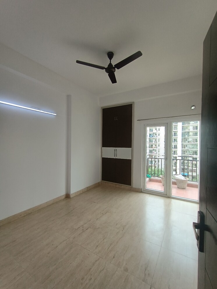 Room, nimbus-the-hyde-park 3.5 Bedroom 1835 Sq.Ft. Apartment In Sector 78 Noida 8936596