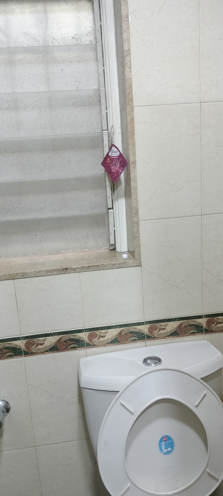 undefined, adarsh-nagar-society 1 RK 300 Sq.Ft. Apartment In Worli Mumbai 8936622