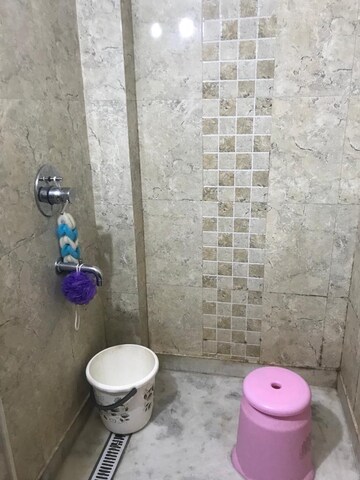 Bathroom in 1 BHK Builder Floor at Sector 54 – for Rent
