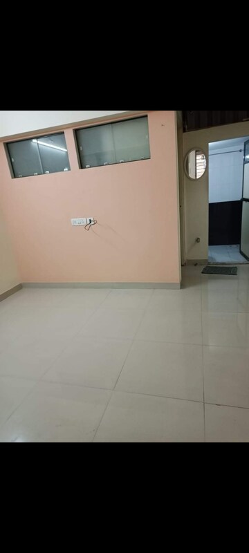 Room in 1 BHK Apartment at Shree Sai Sundar Nagar CHS, Lower Parel – for Rent