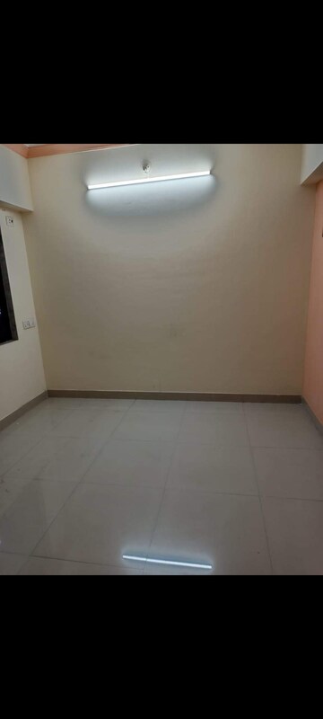 Room in 1 BHK Apartment at Shree Sai Sundar Nagar CHS, Lower Parel – for Rent