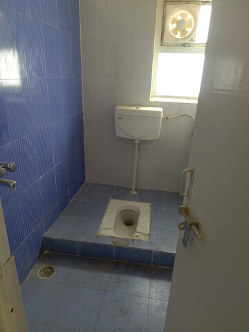 Bathroom in 3 BHK Apartment at Kalptaru Apartment, Gomti Nagar – for Rent