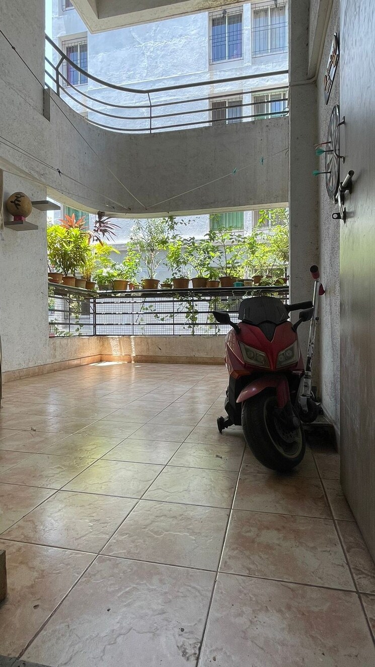  Parking, bu-bhandari-kaasp-countyy 2 Bedroom 780 Sq.Ft. Apartment In Wakad Pune 8936725