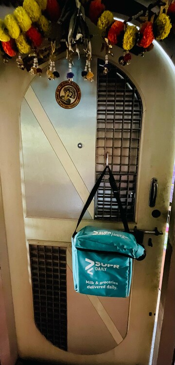 2 BHK Apartment For Rent in The Dadar Makarand Society, Dadar West