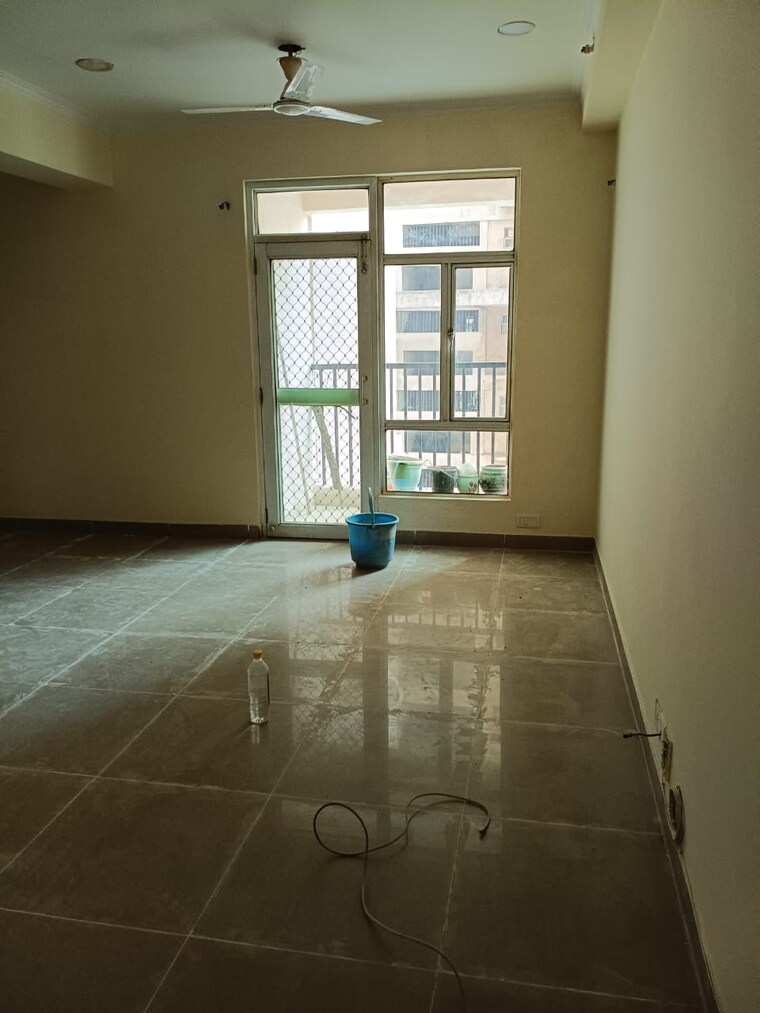 Room, sector 16b greater noida 2 Bedroom 900 Sq.Ft. Builder Floor In Sector 16b Greater Noida Greater Noida 8936782
