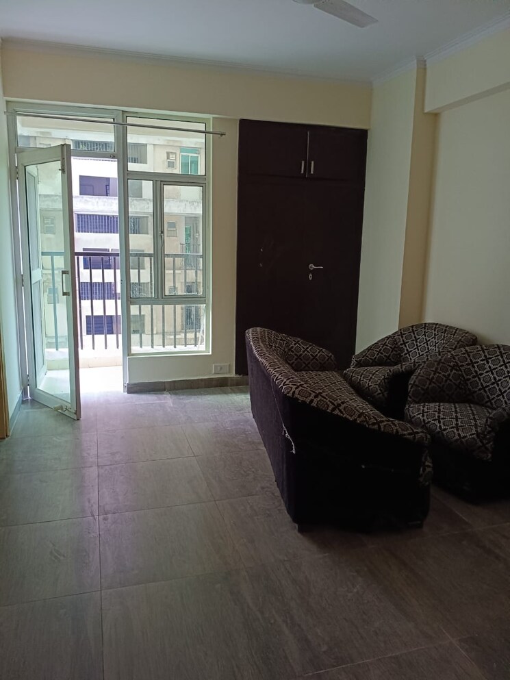 Living Room, sector 16b greater noida 2 Bedroom 900 Sq.Ft. Builder Floor In Sector 16b Greater Noida Greater Noida 8936782