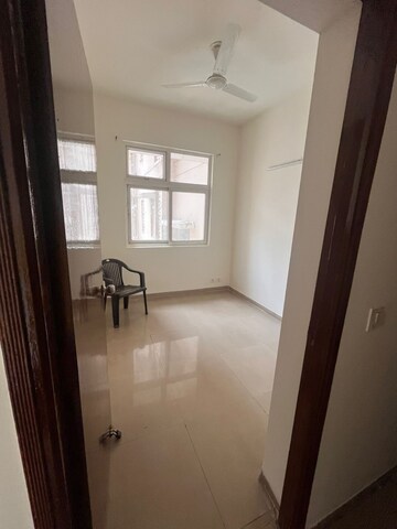 Room in 2 BHK Builder Floor at Sector 16b Greater Noida – for Sale