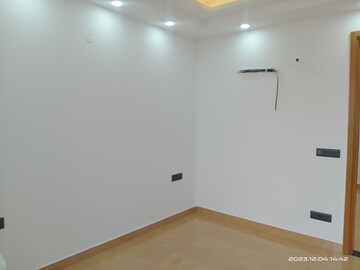 Room in 1 BHK Apartment at Vasant Kunj – for Rent